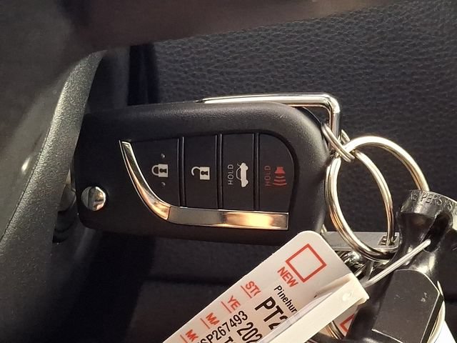 Certified 2025 Toyota Corolla LE FWD image 27