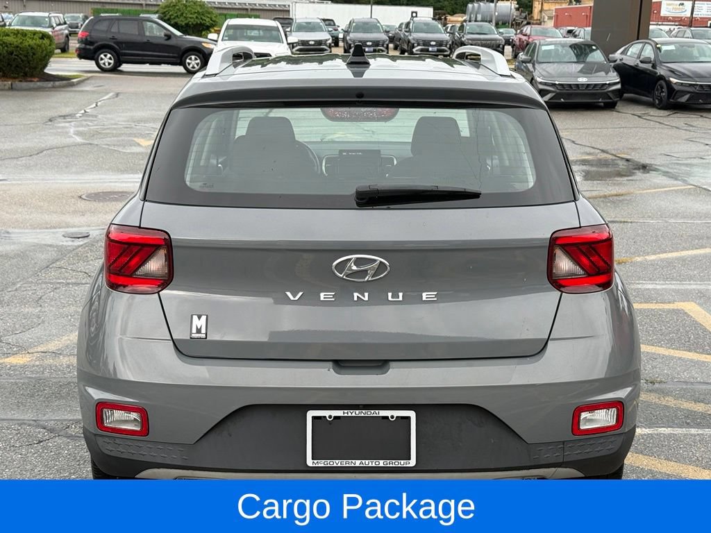 Used 2022 Hyundai Venue SEL w/ Cargo Package FWD image 5