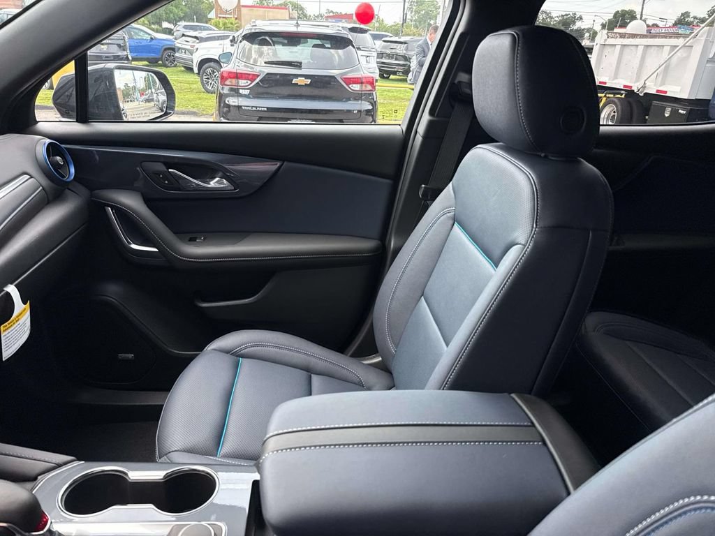 New 2026 Chevrolet Blazer RS w/ Driver Confidence II Package FWD image 12