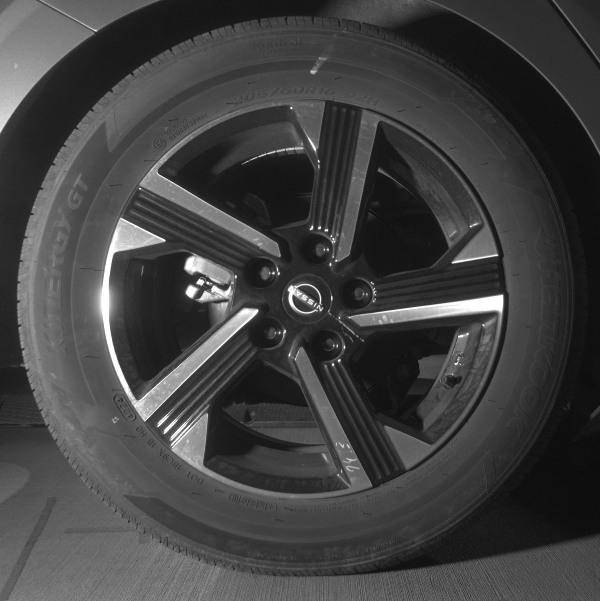 Used 2025 Nissan Sentra SV image 15