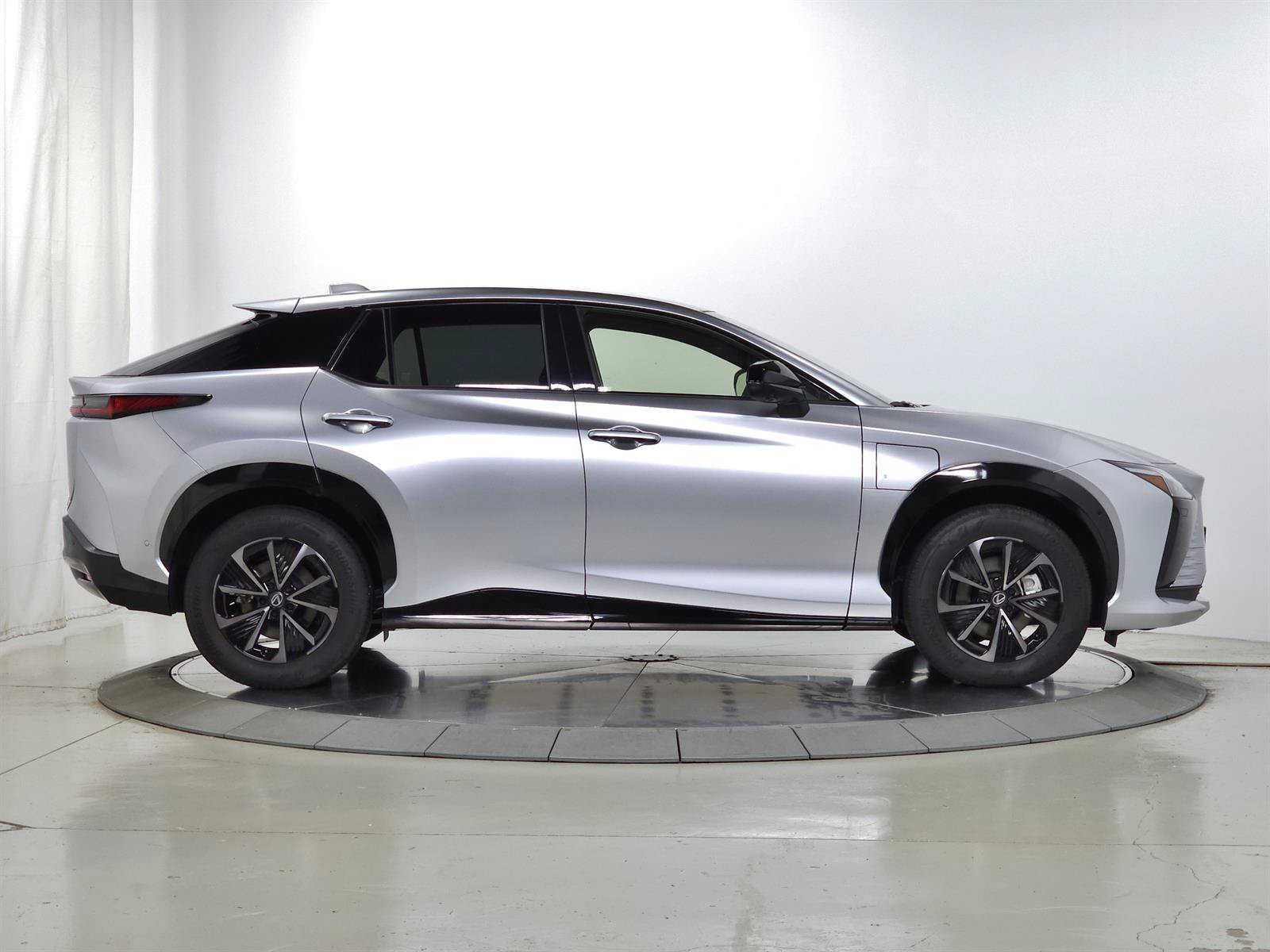 Used 2026 Lexus RZ 450e AWD w/ Technology Package image 12