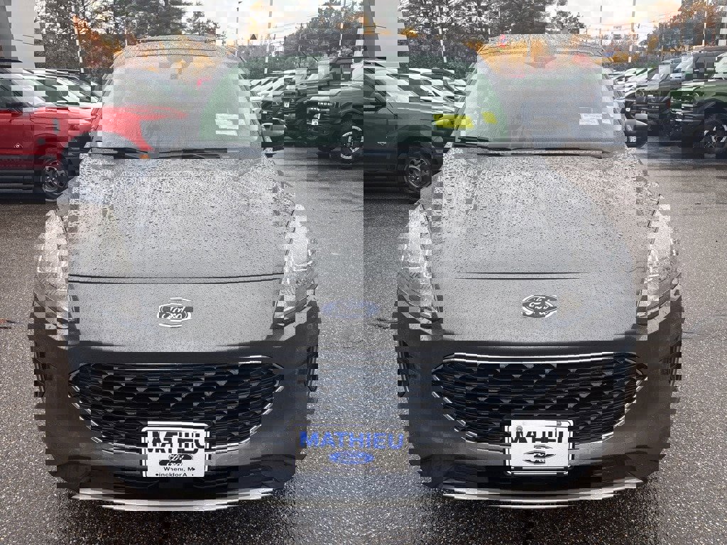 Used 2022 Ford Escape SE w/ Cold Weather Package image 2