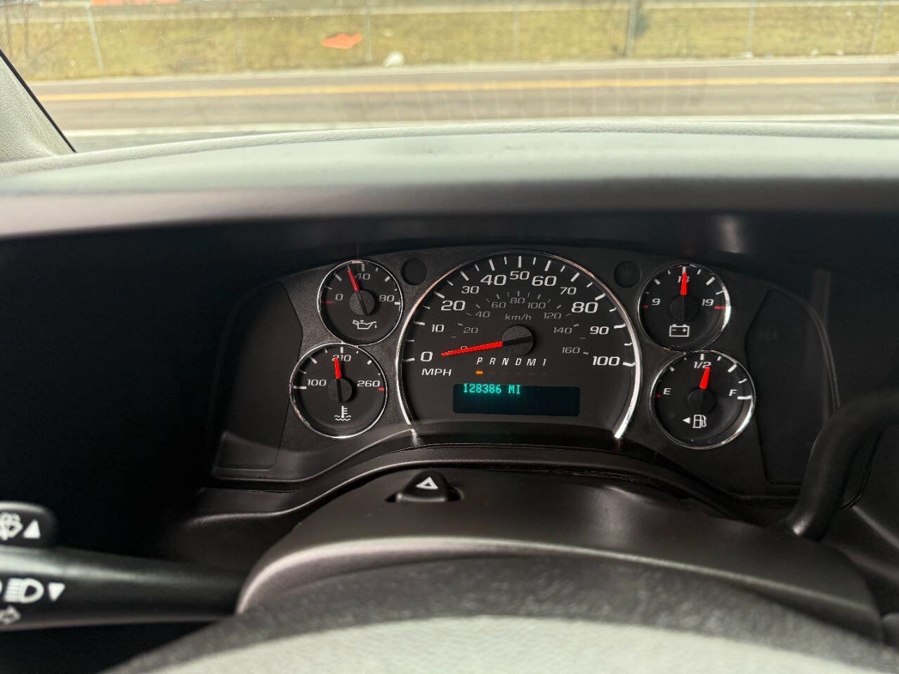 Used 2015 Chevrolet Express 2500 image 22