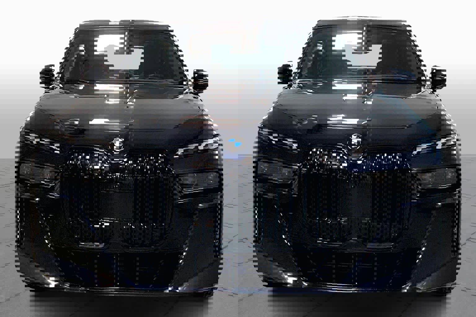 Certified 2023 BMW 760i xDrive image 4