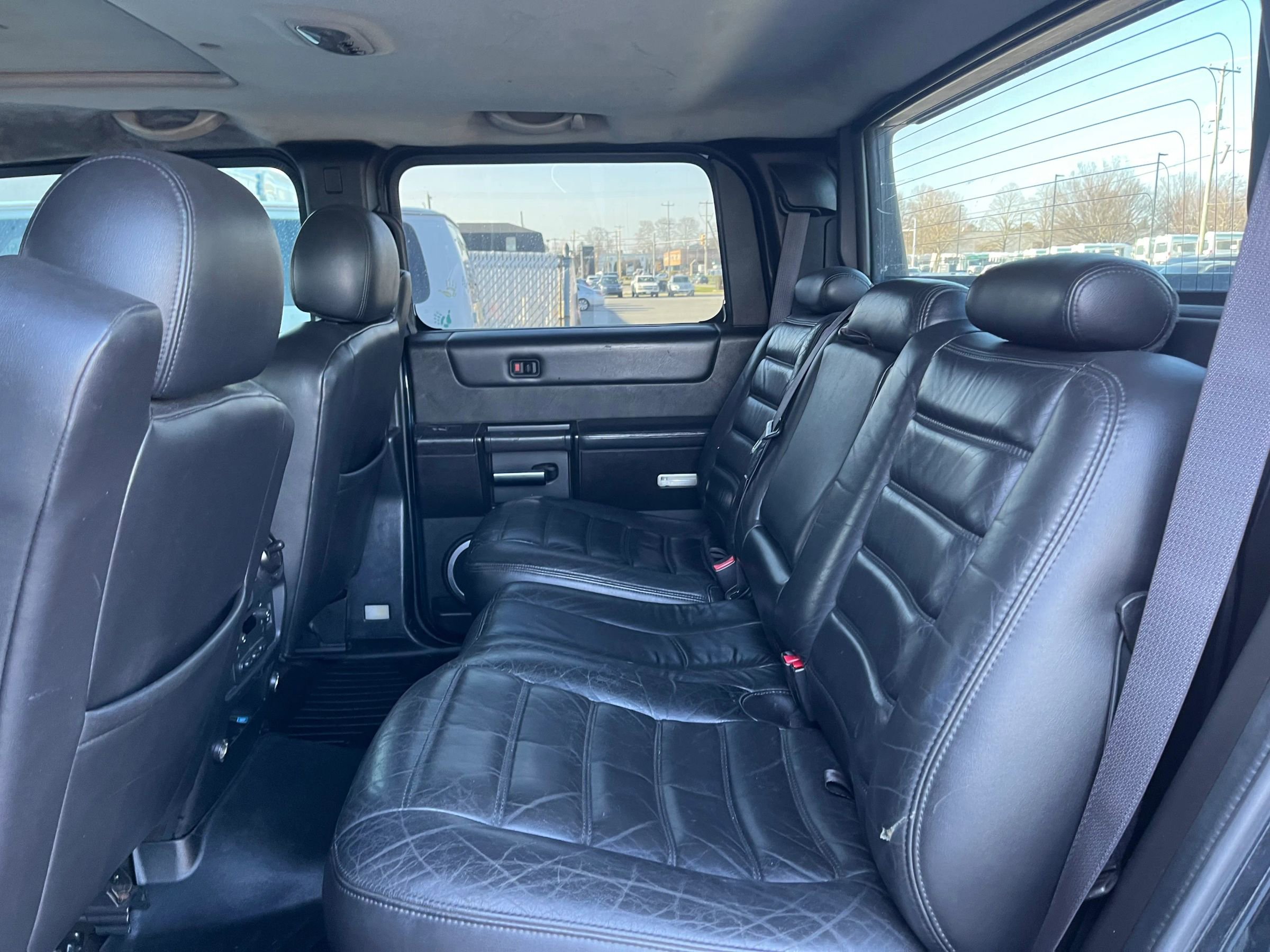 Used 2005 HUMMER H2 SUT w/ Preferred Equipment Group image 16