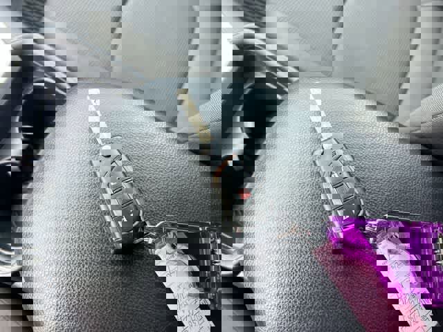 Used 2021 Toyota RAV4 LE AWD/4WD image 21