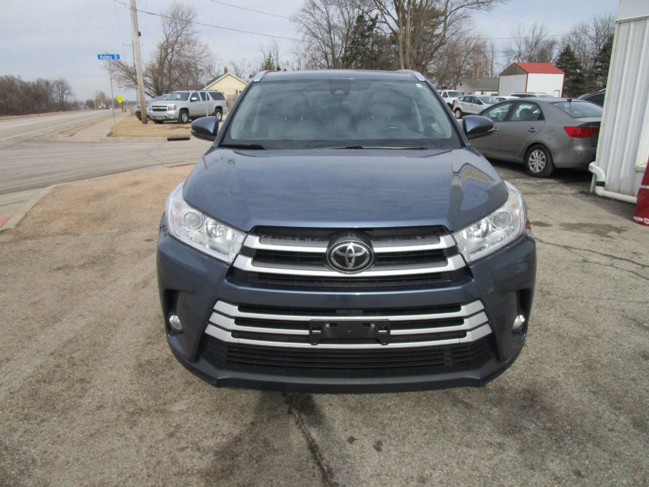 Used 2017 Toyota Highlander XLE w/ Protection Package #3 image 9