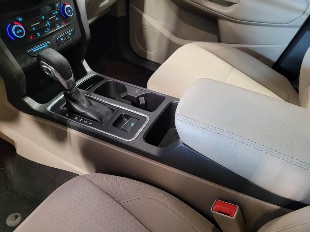 Used 2018 Ford Escape SE w/ SE Sync 3 Package AWD/4WD image 26