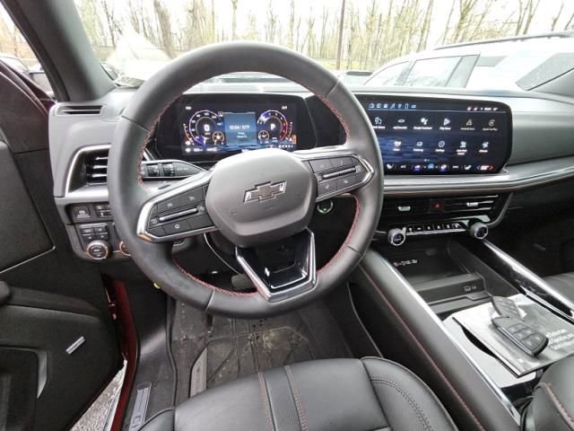 Used 2025 Chevrolet Suburban RST w/ RST Capability Package AWD/4WD image 3