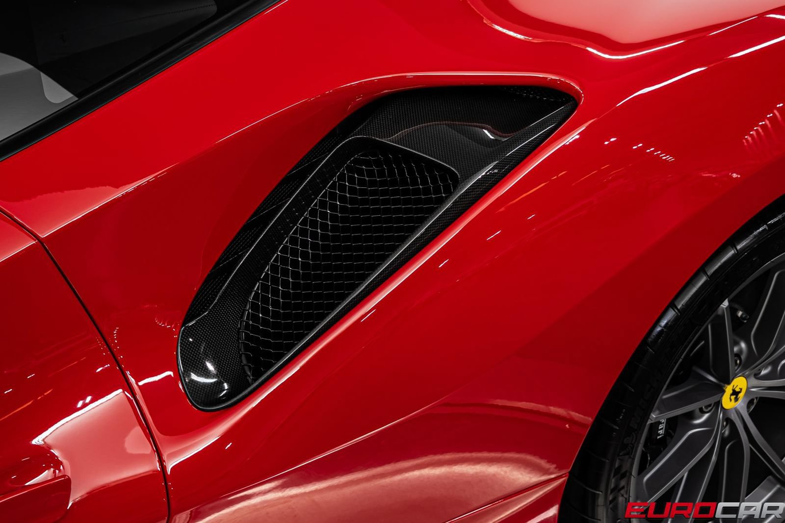 Used 2019 Ferrari 488 Pista Coupe RWD image 18
