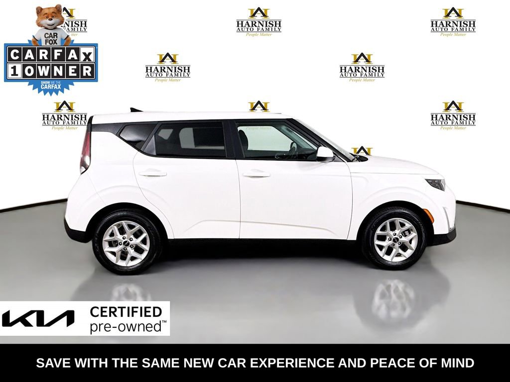 Certified 2025 Kia Soul LX w/ LX Technology Package FWD image 8