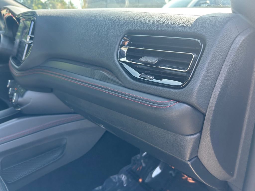 Used 2025 Dodge Durango R/T image 26
