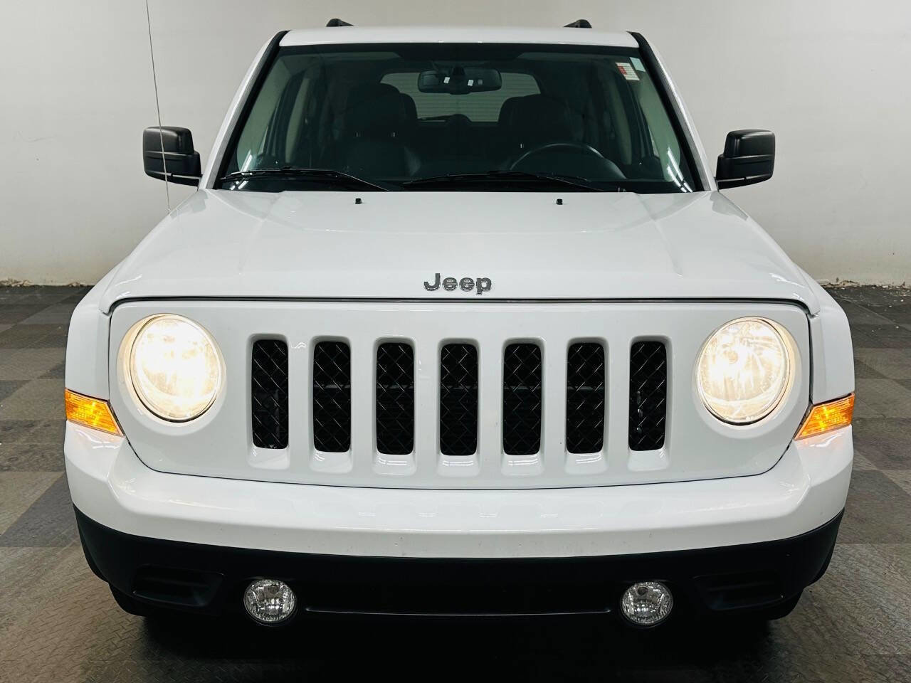 Used 2015 Jeep Patriot High Altitude FWD image 2