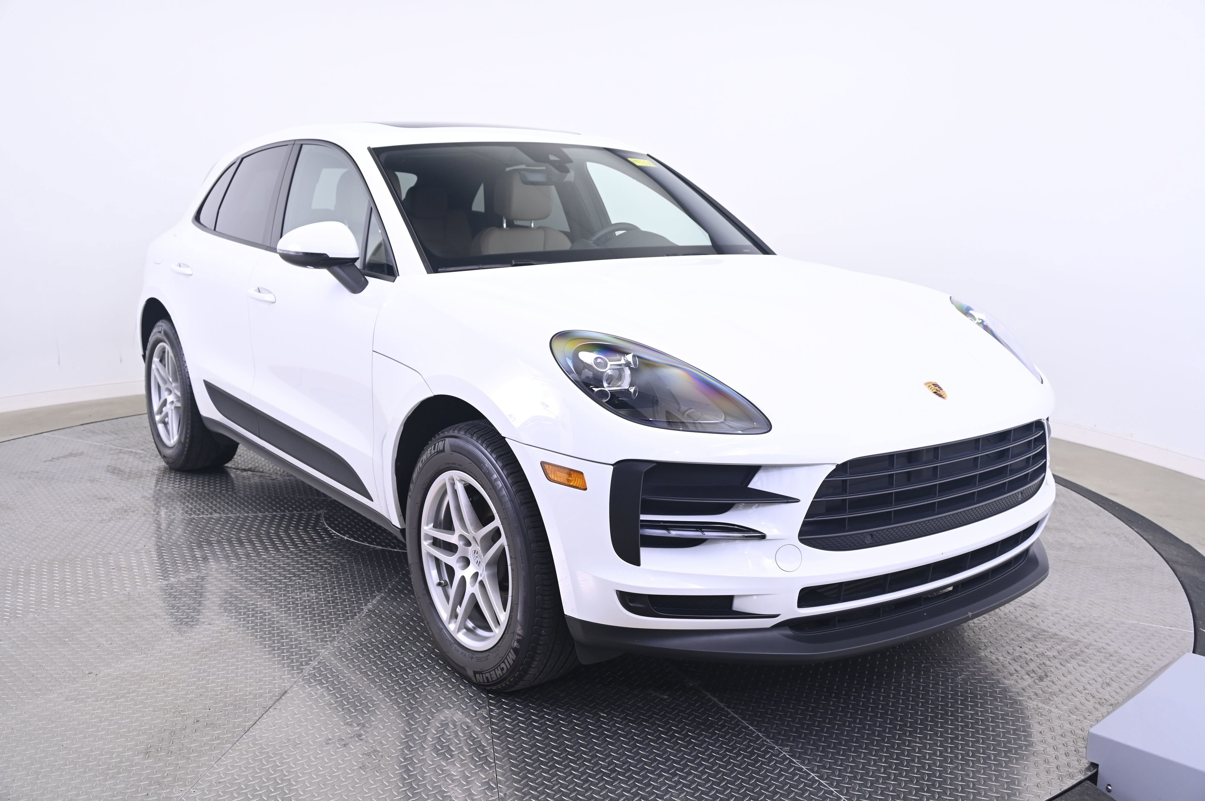 Used 2019 Porsche Macan image 9