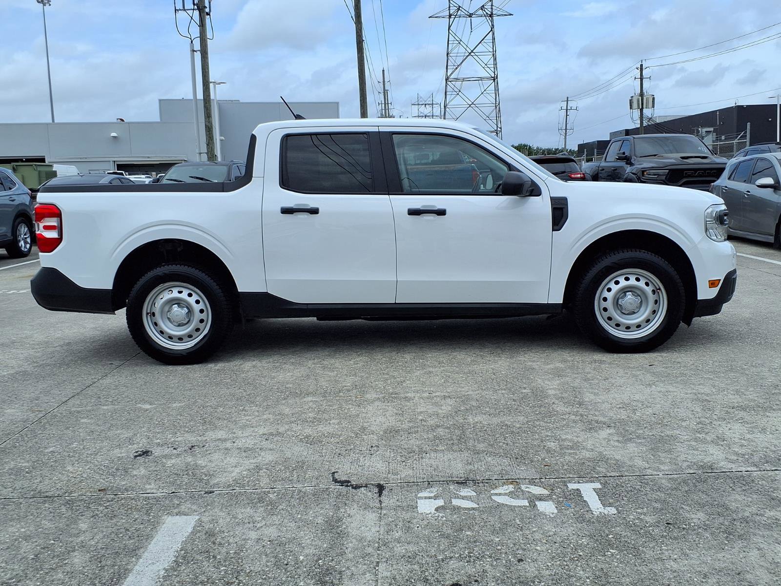 Used 2022 Ford Maverick XL FWD image 24