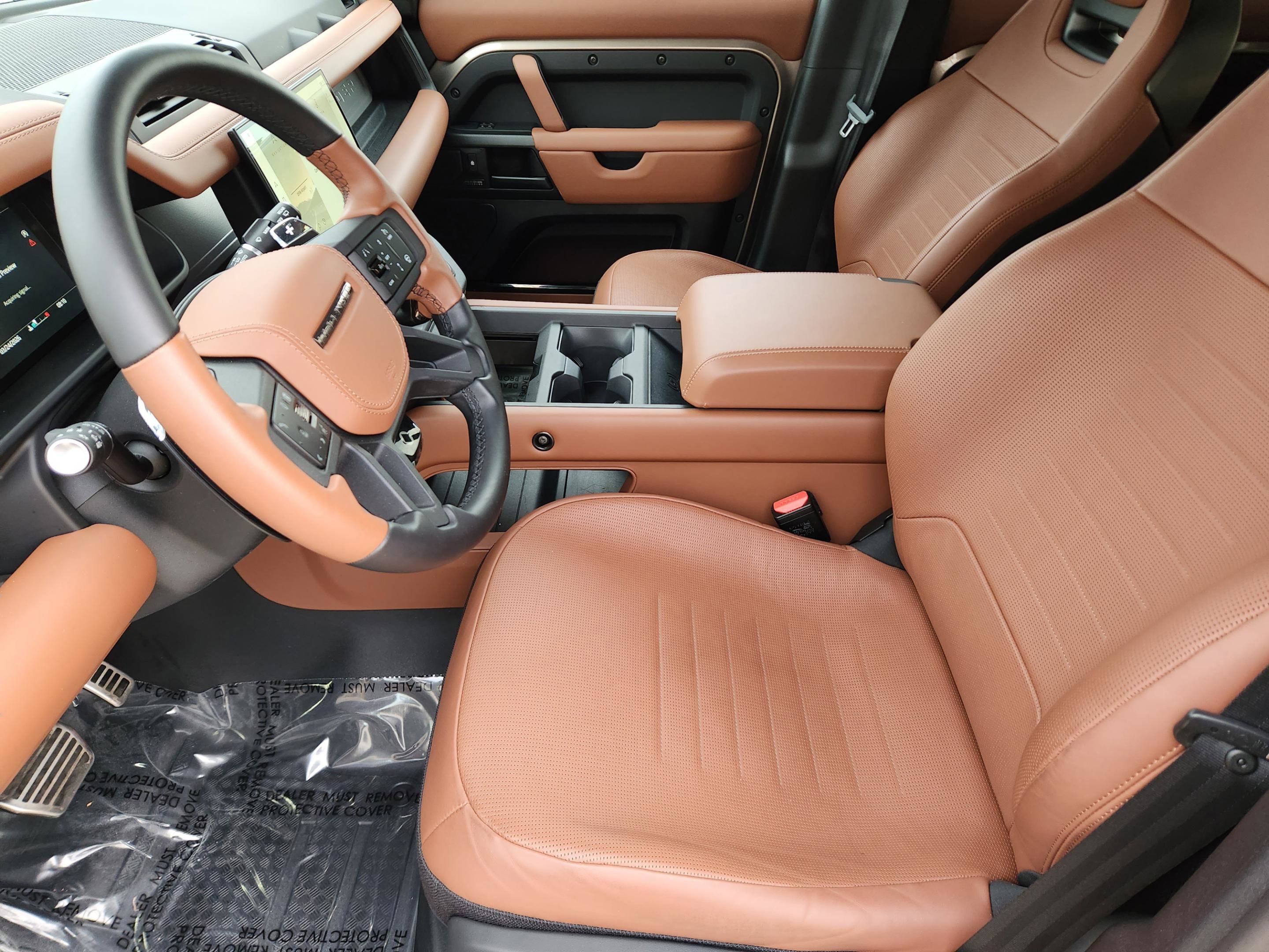 Used 2025 Land Rover Defender 110 image 8