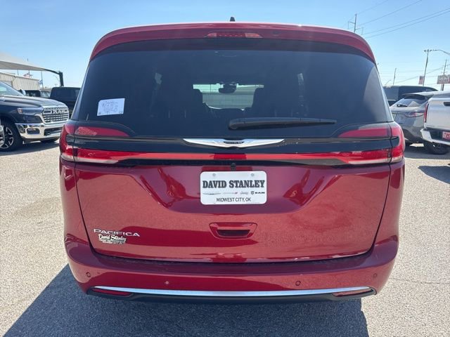 New 2026 Chrysler Pacifica Pinnacle image 5