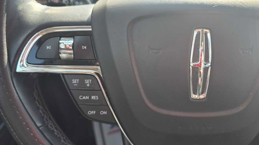 Used 2021 Lincoln Nautilus Reserve image 14