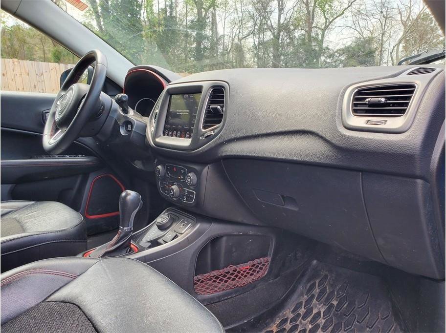 Used 2021 Jeep Compass Trailhawk AWD/4WD image 29