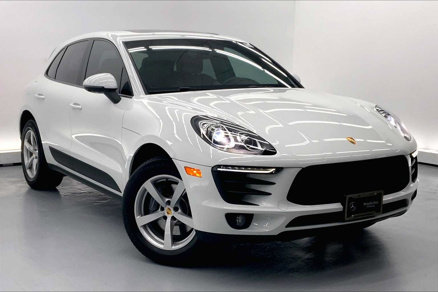 Used 2017 Porsche Macan AWD/4WD image 6