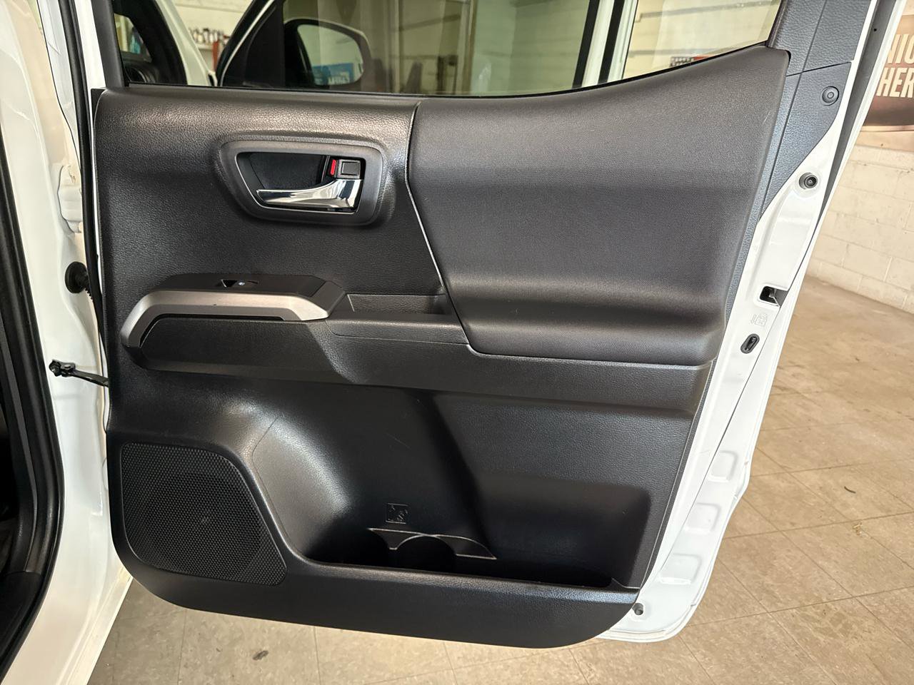 Used 2023 Toyota Tacoma TRD Off-Road w/ Technology Package image 44