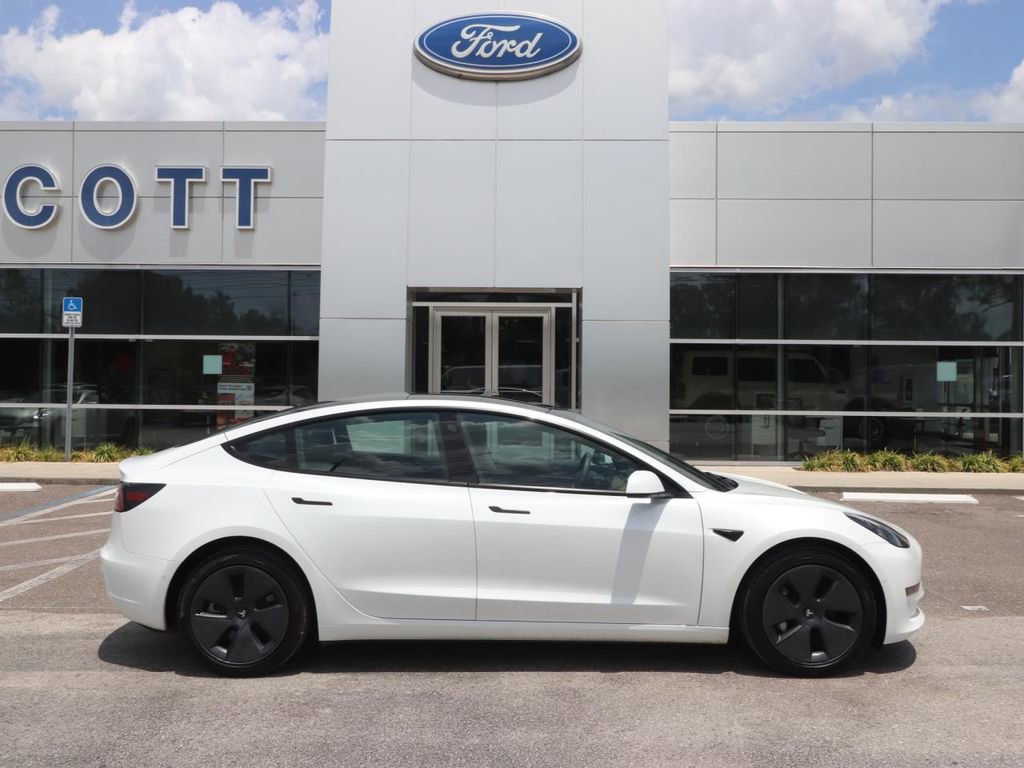 Used 2022 Tesla Model 3 Long Range AWD/4WD image 16