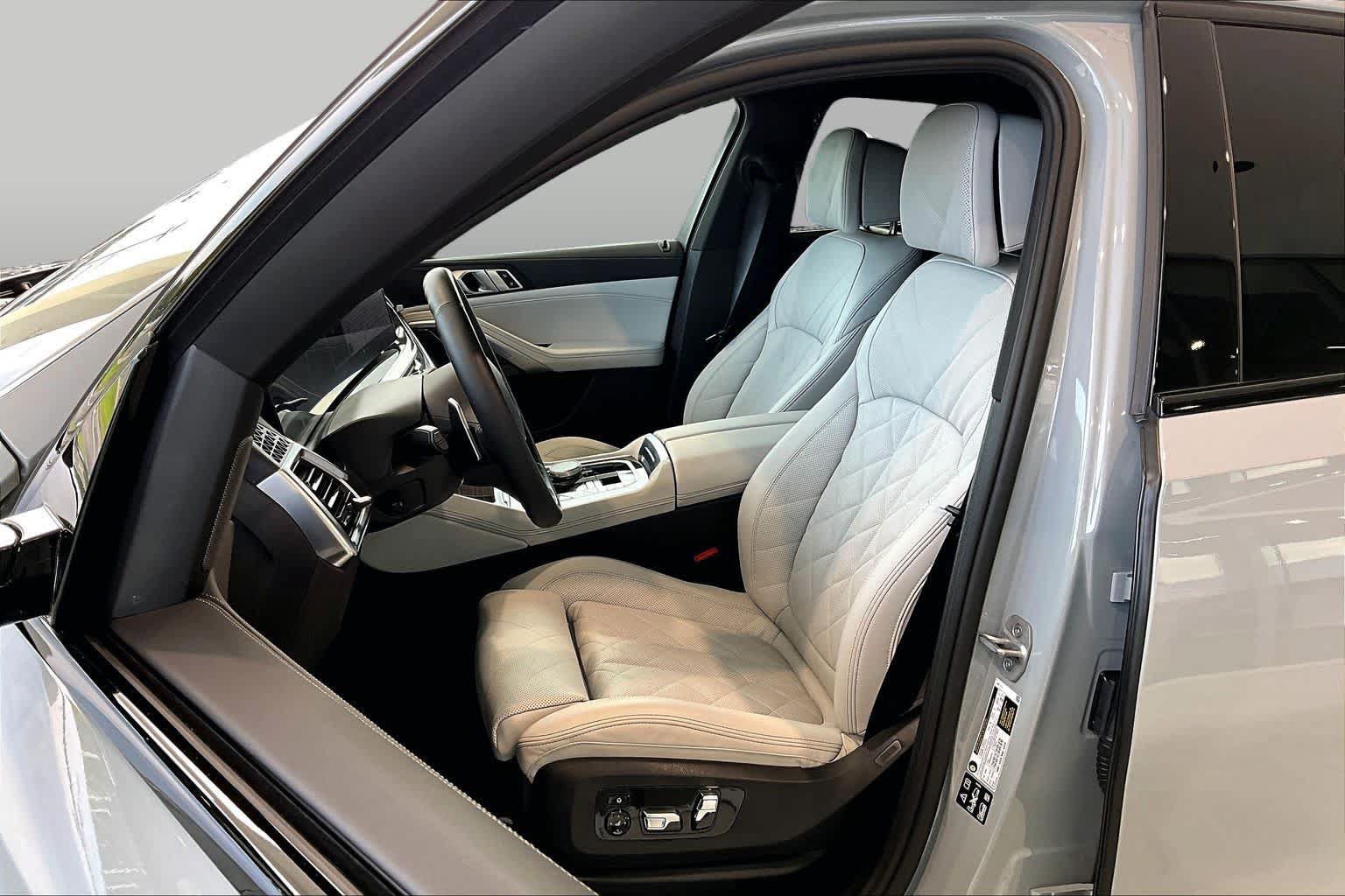 Used 2026 BMW X6 xDrive40i AWD/4WD image 7