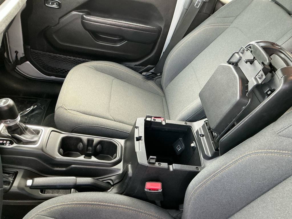 Used 2024 Jeep Wrangler Sport S image 24