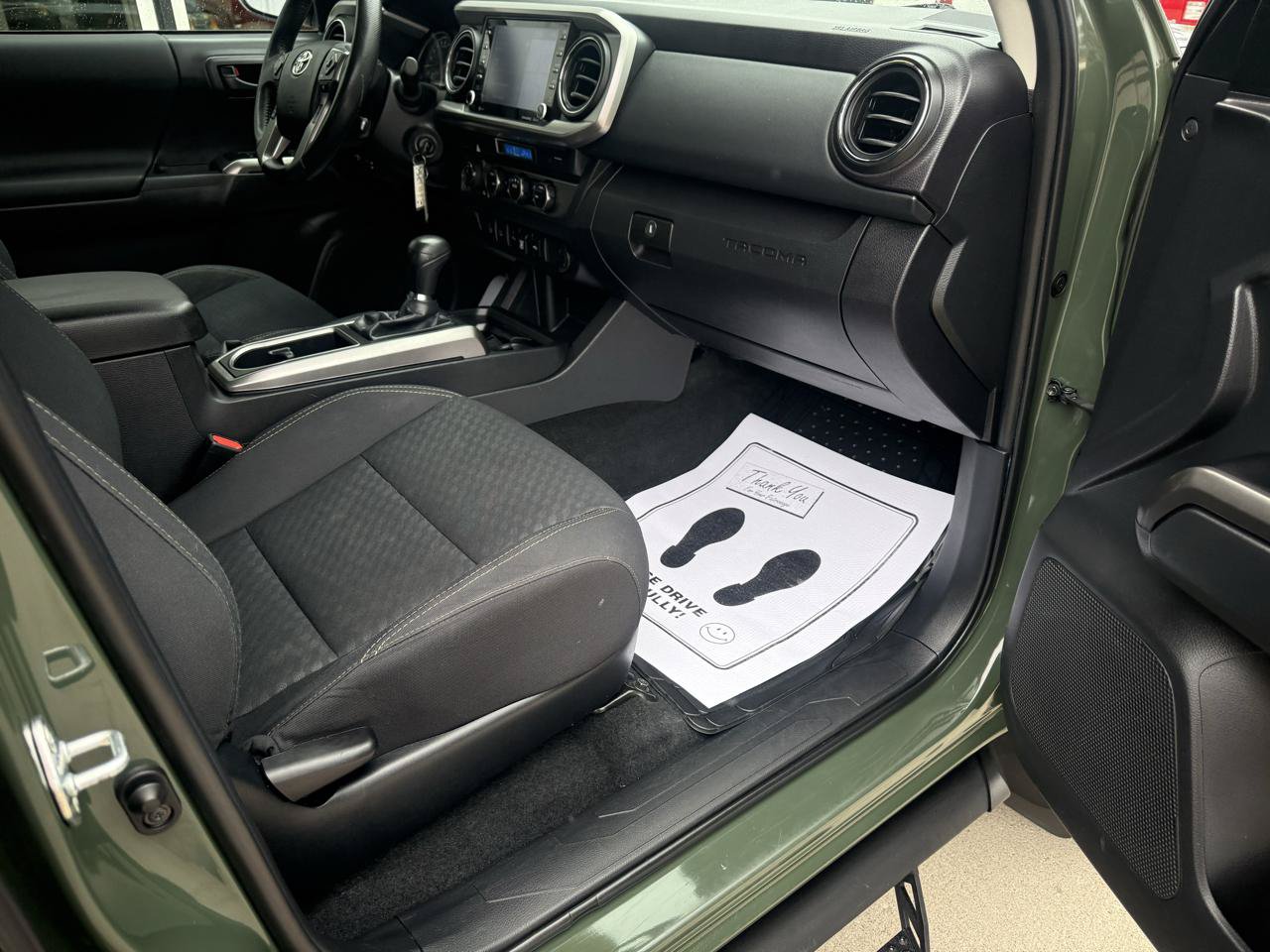 Used 2022 Toyota Tacoma SR5 w/ Trail Edition AWD/4WD image 14