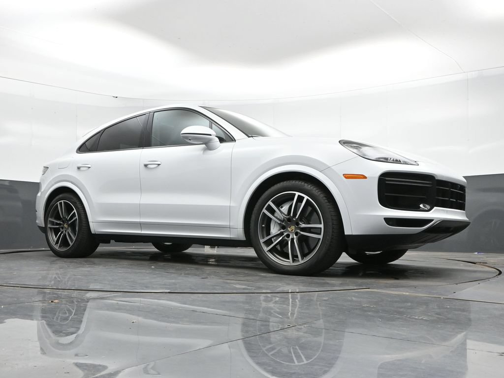 Used 2023 Porsche Cayenne Turbo AWD/4WD image 44