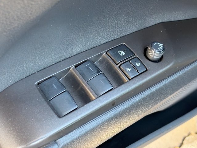 Used 2023 Toyota Camry SE w/ Convenience Package FWD image 15