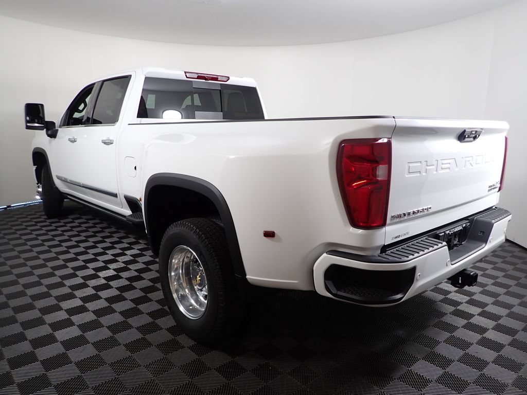 New 2026 Chevrolet Silverado 3500 High Country AWD/4WD image 14