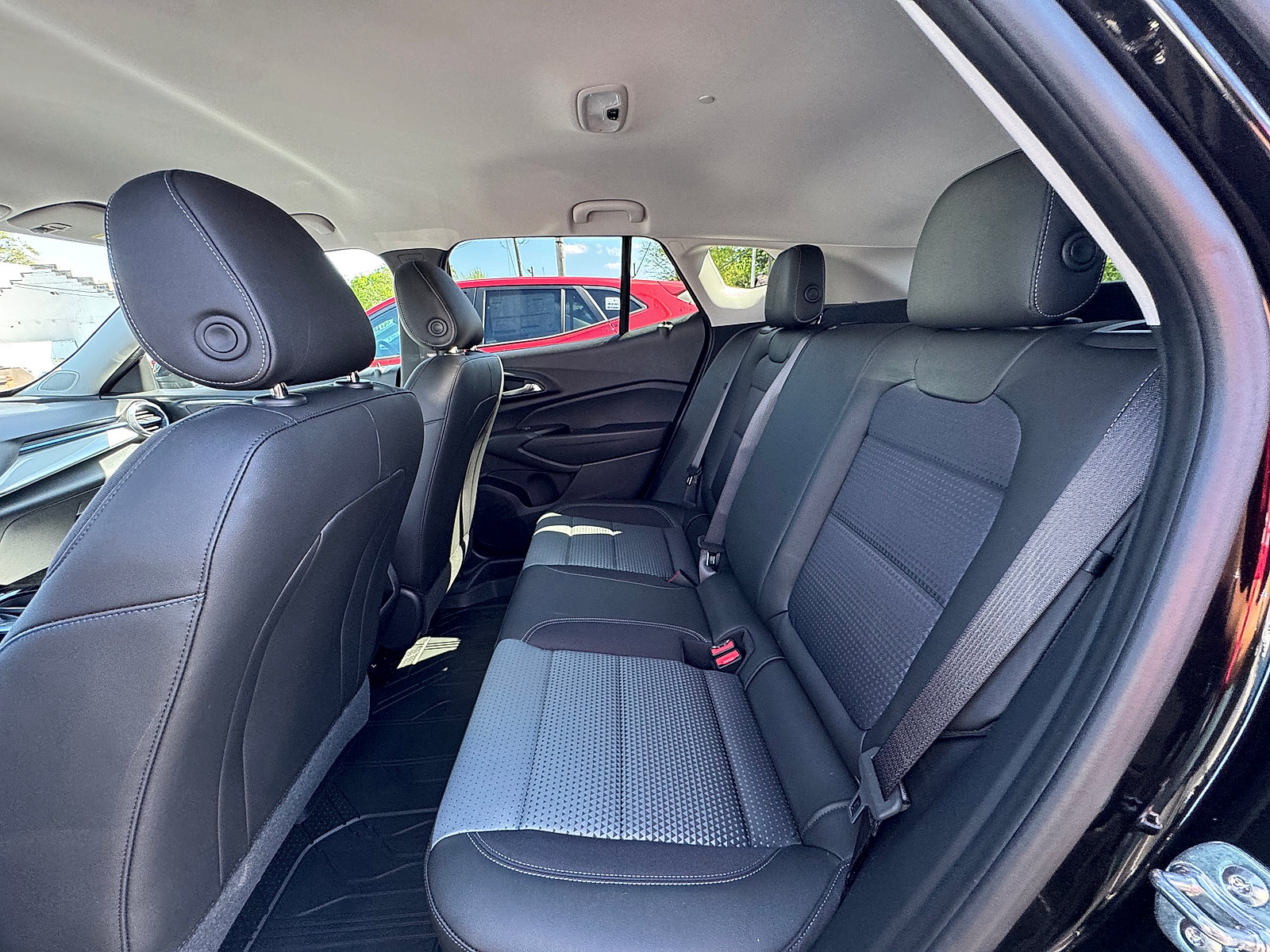 New 2026 Chevrolet Trax LT w/ Driver Confidence Package FWD image 17
