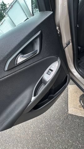 Used 2022 Chevrolet Malibu LT FWD image 14