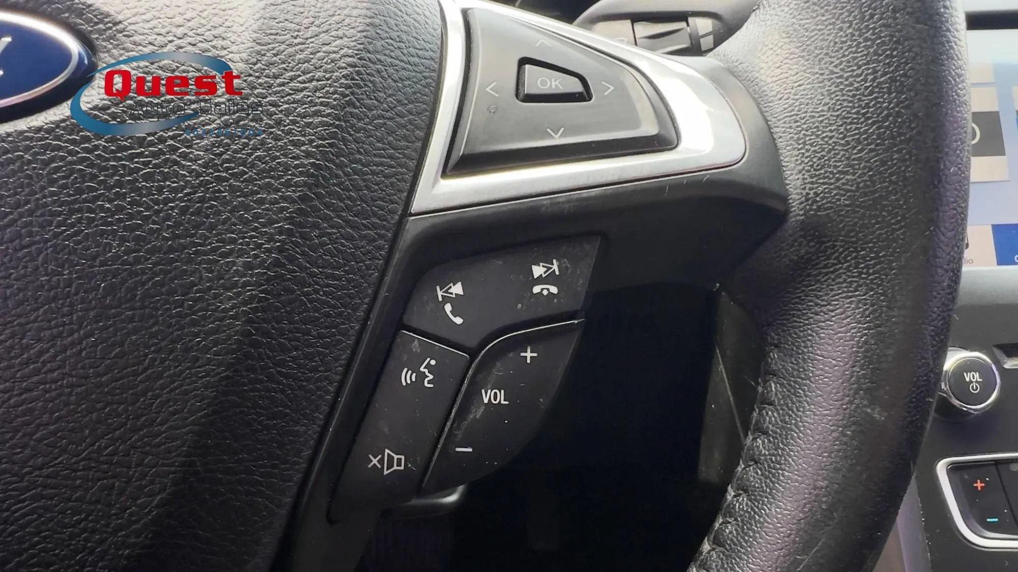 Used 2017 Ford Fusion Energi SE FWD image 26