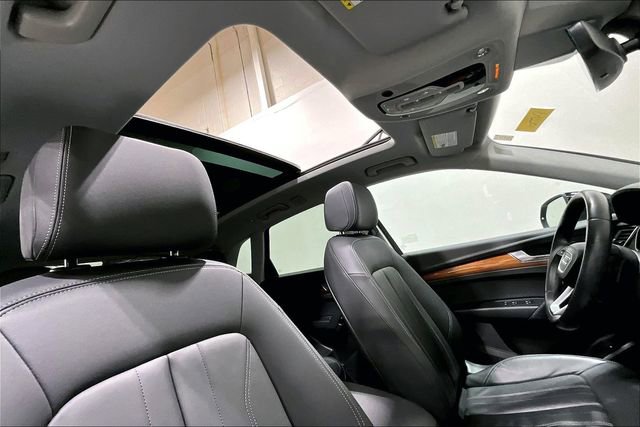 Used 2023 Audi Q5 2.0T Premium w/ Convenience Package image 16