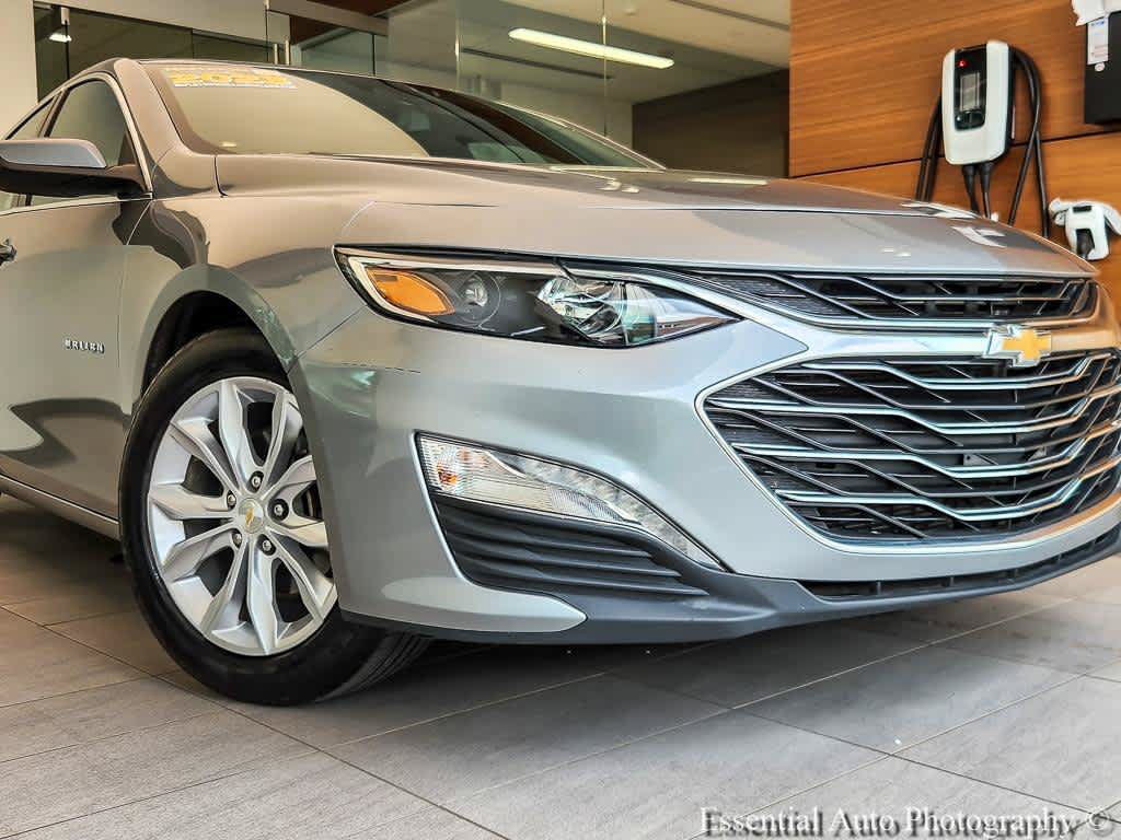 Used 2023 Chevrolet Malibu LT FWD image 2
