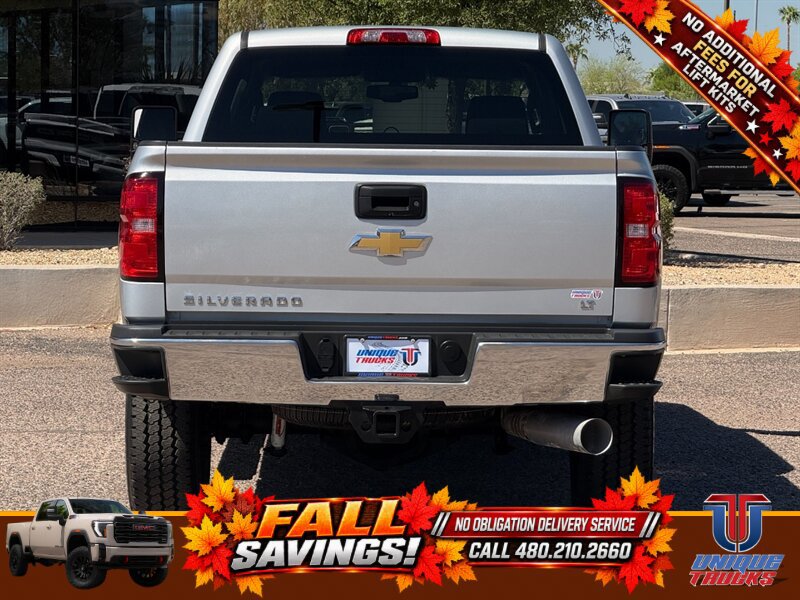 Used 2019 Chevrolet Silverado 2500 LT AWD/4WD image 9