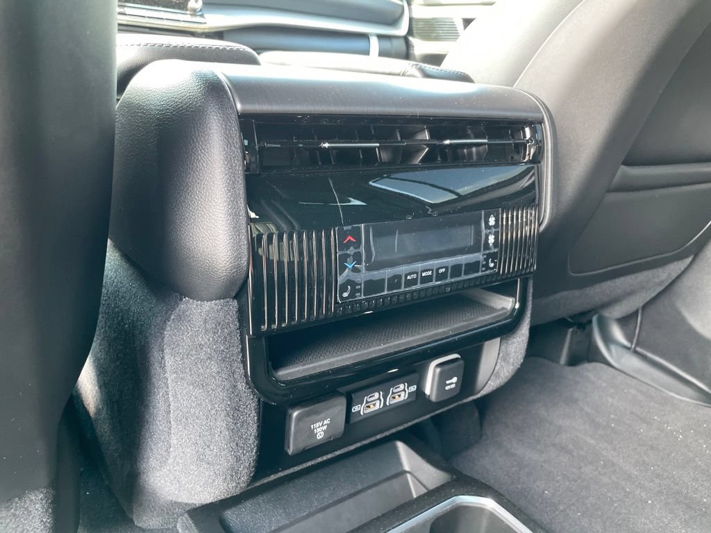 New 2026 Jeep Grand Wagoneer L Limited AWD/4WD image 15