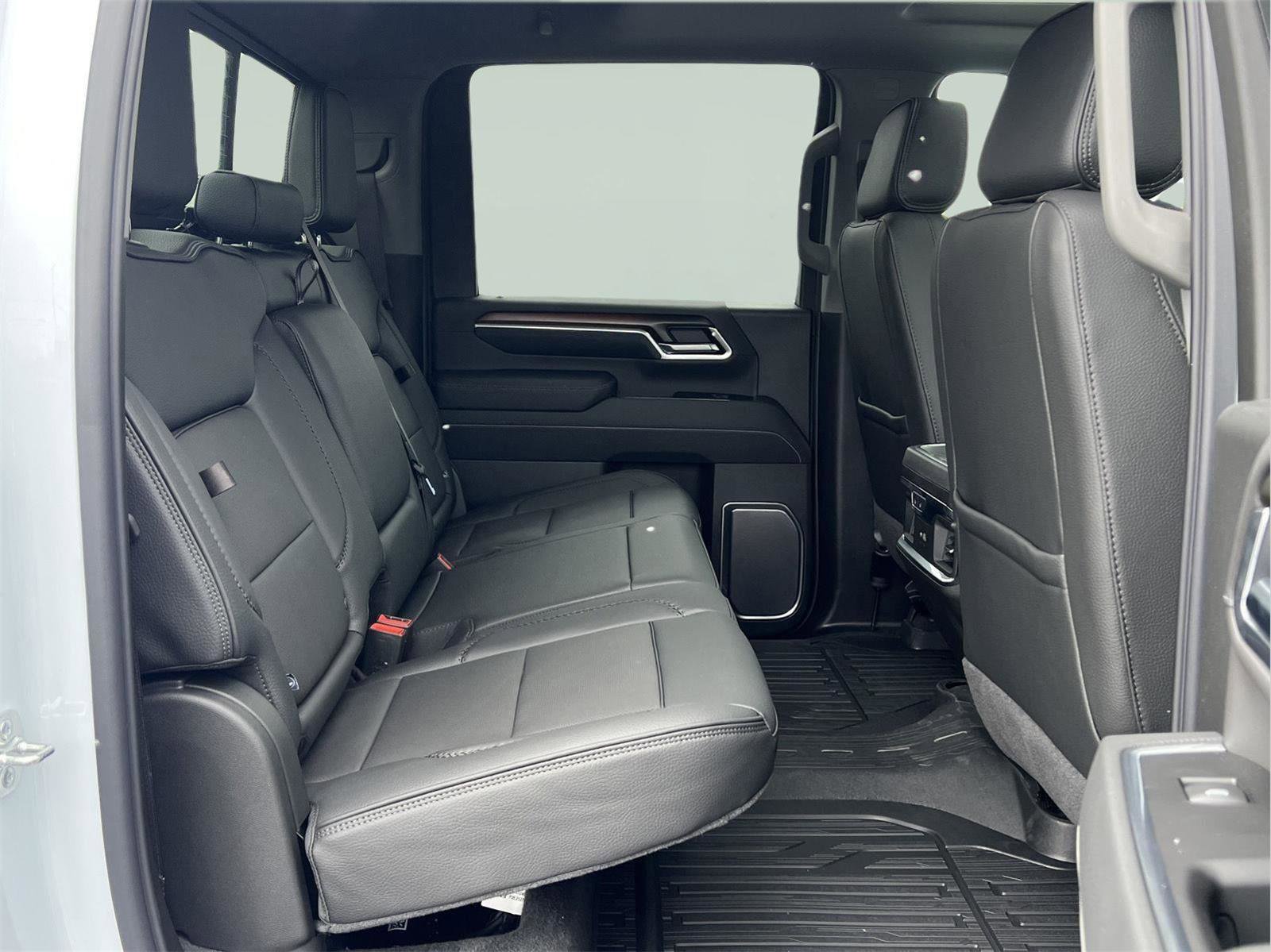 New 2026 GMC Sierra 3500 Denali w/ Technology Package image 9