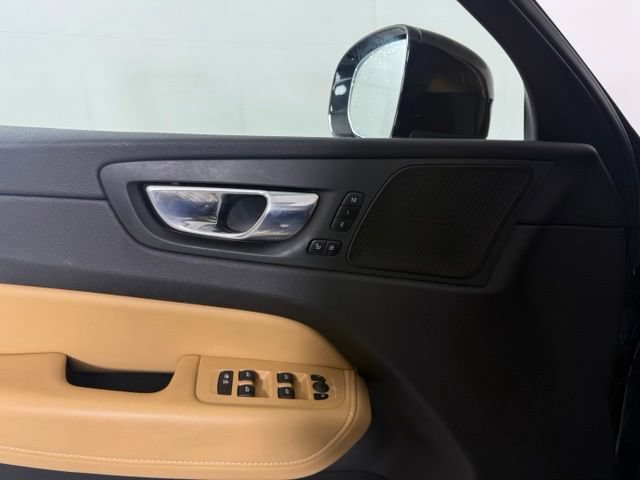 Used 2021 Volvo XC60 T5 Inscription w/ Protection Package Premier FWD image 27