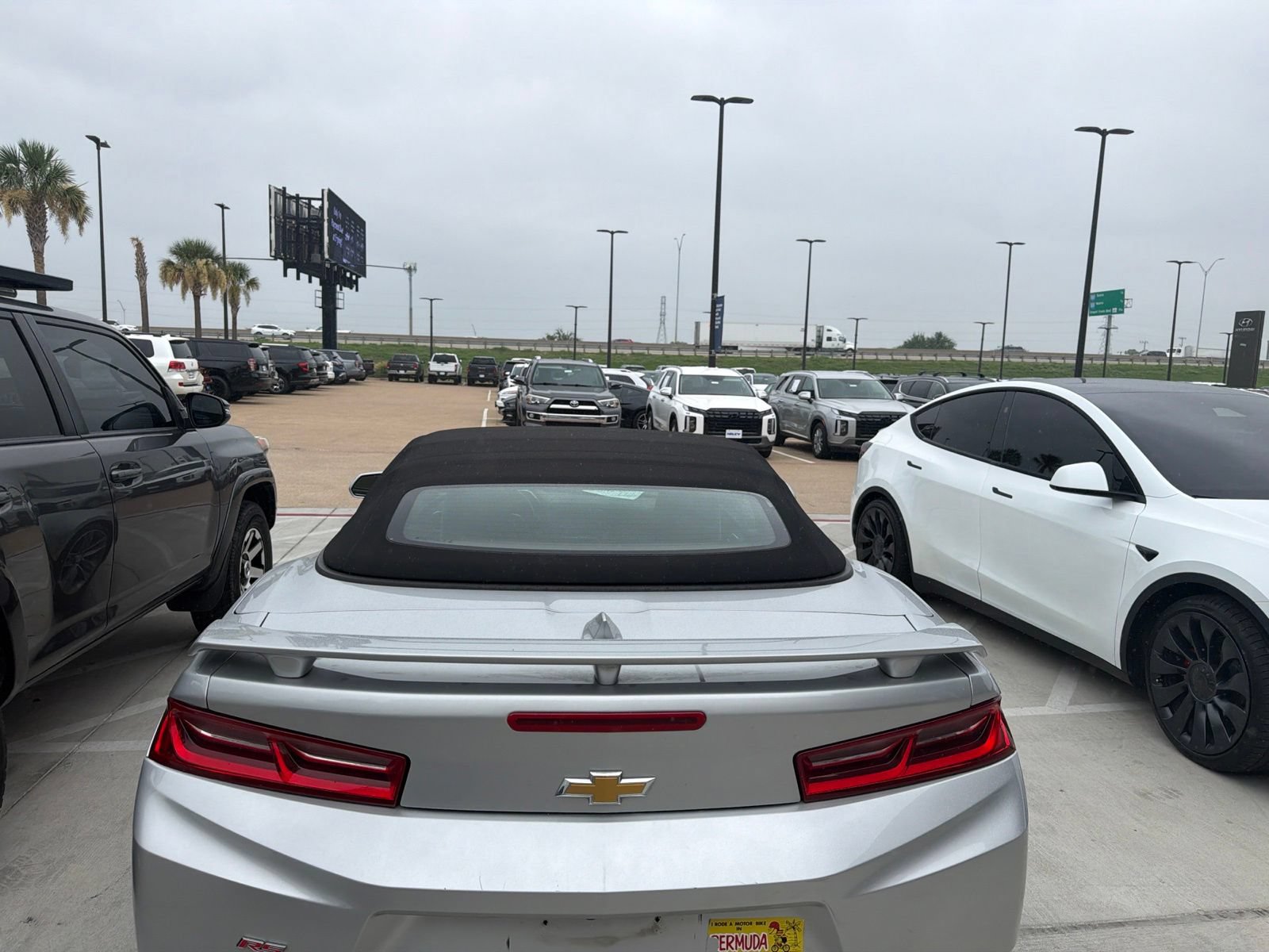 Used 2018 Chevrolet Camaro LT w/ RS Package RWD image 6