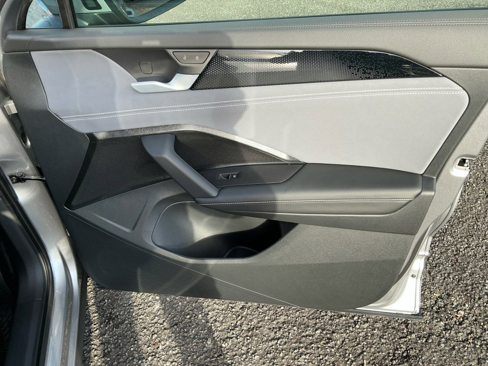 New 2026 Volkswagen Tiguan SE AWD/4WD image 30