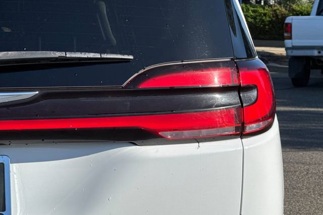 Used 2021 Chrysler Pacifica Touring-L FWD image 51