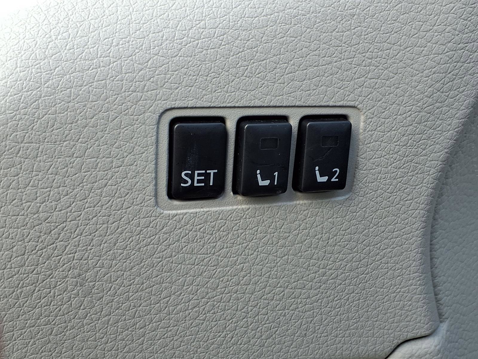 Used 2022 Nissan Rogue Sport SV w/ Technology Package image 21