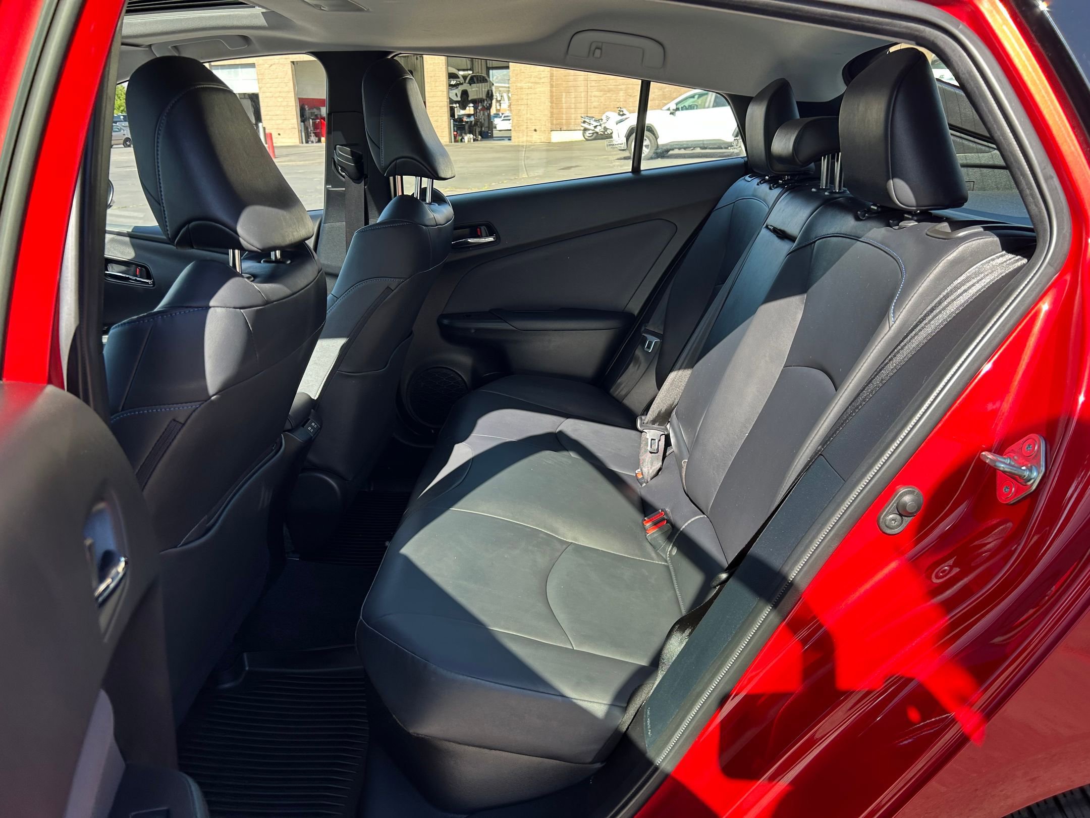 Certified 2022 Toyota Prius Limited w/ Premium Convenience Package FWD image 24