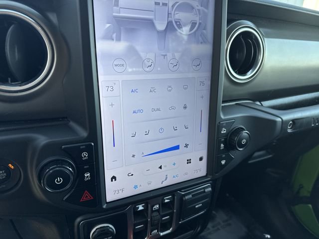 Used 2019 Jeep Wrangler Unlimited Rubicon w/ Dual Top Group AWD/4WD image 22