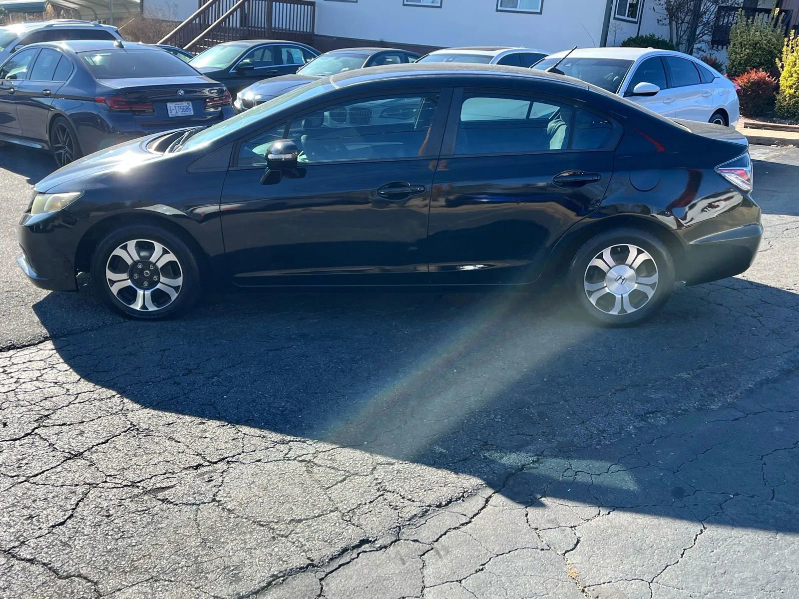 Used 2013 Honda Civic Hybrid Sedan image 4