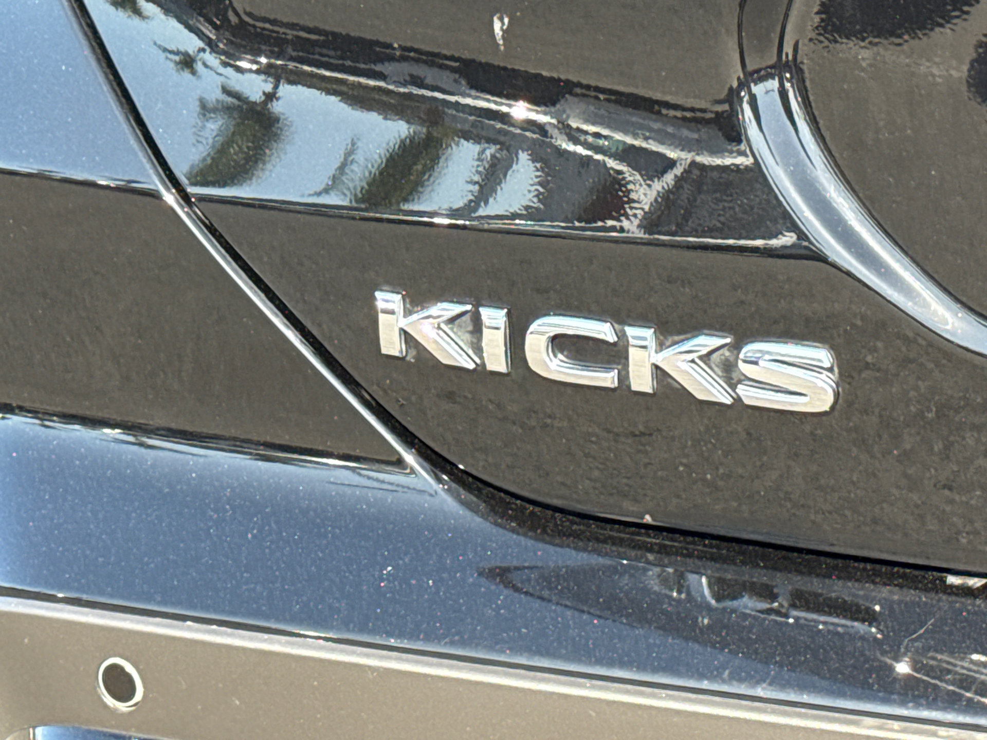 Used 2025 Nissan Kicks Play S FWD image 9