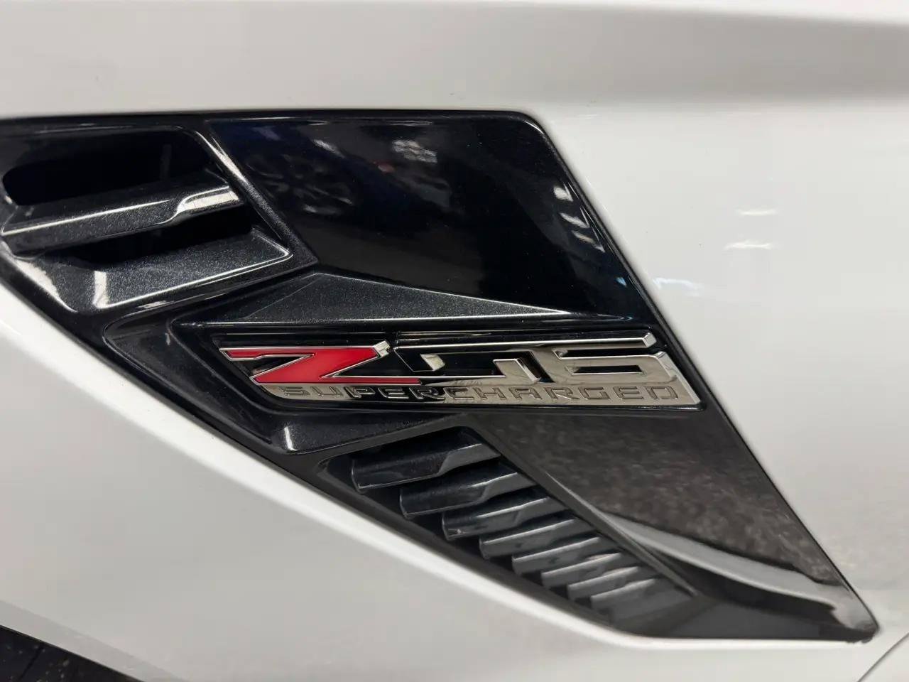 Used 2017 Chevrolet Corvette Z06 w/ Z07 Performance Package RWD image 26